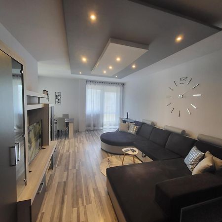 Montana Apartman ミシュコルツ エクステリア 写真