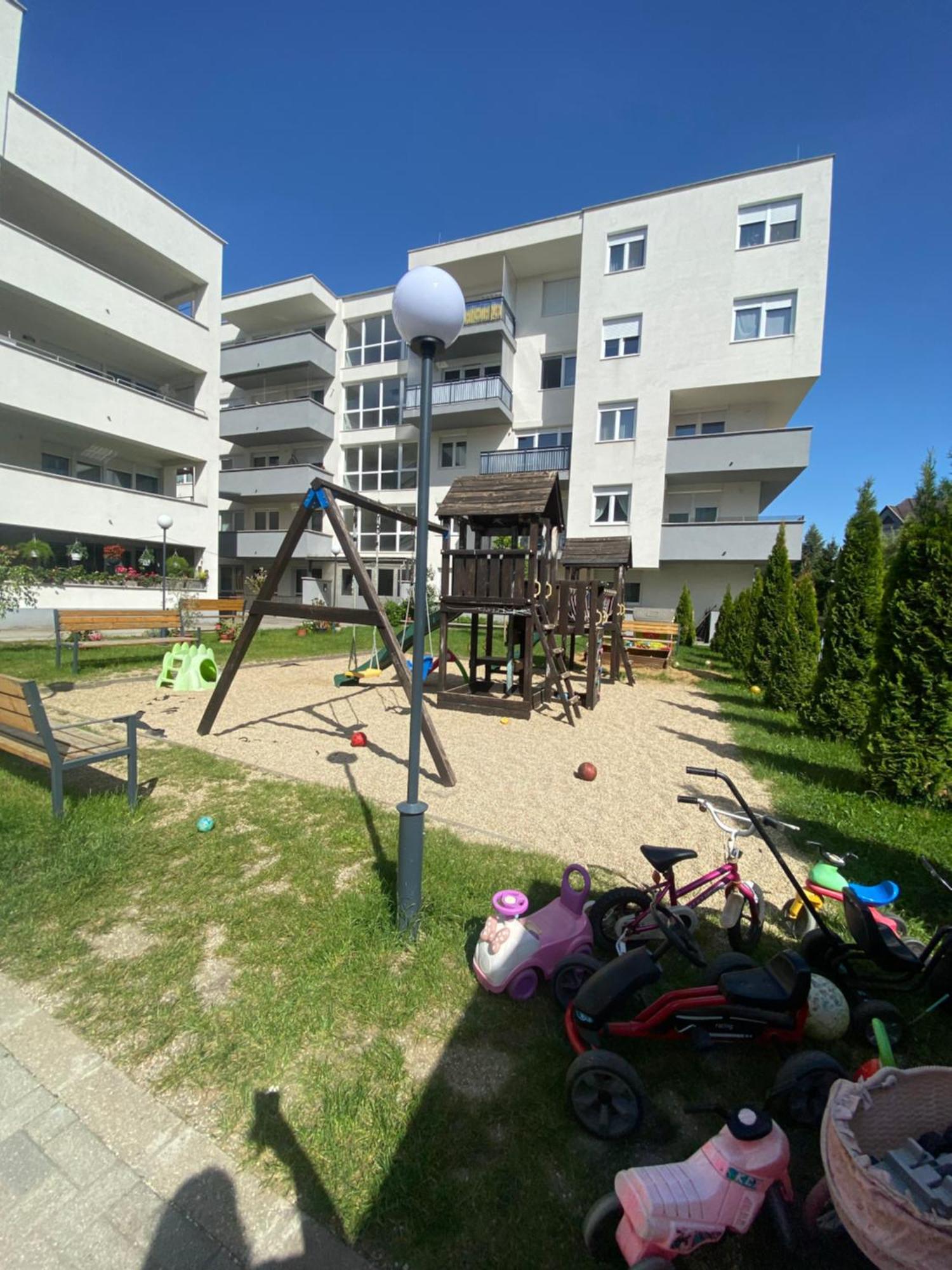 Montana Apartman ミシュコルツ エクステリア 写真